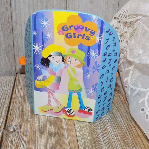 GROOVY GIRLS Small Toy Kitchen Playhouse Furniture * - Picture 4 of 8